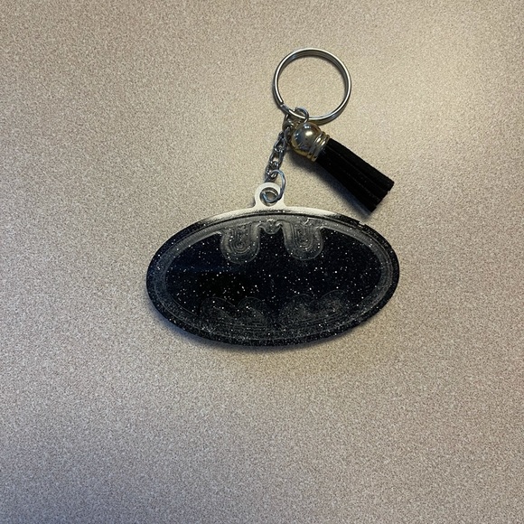 🎉🎉HP🎉🎉 Handmade SUPERHERO Keychains - Picture 3 of 8